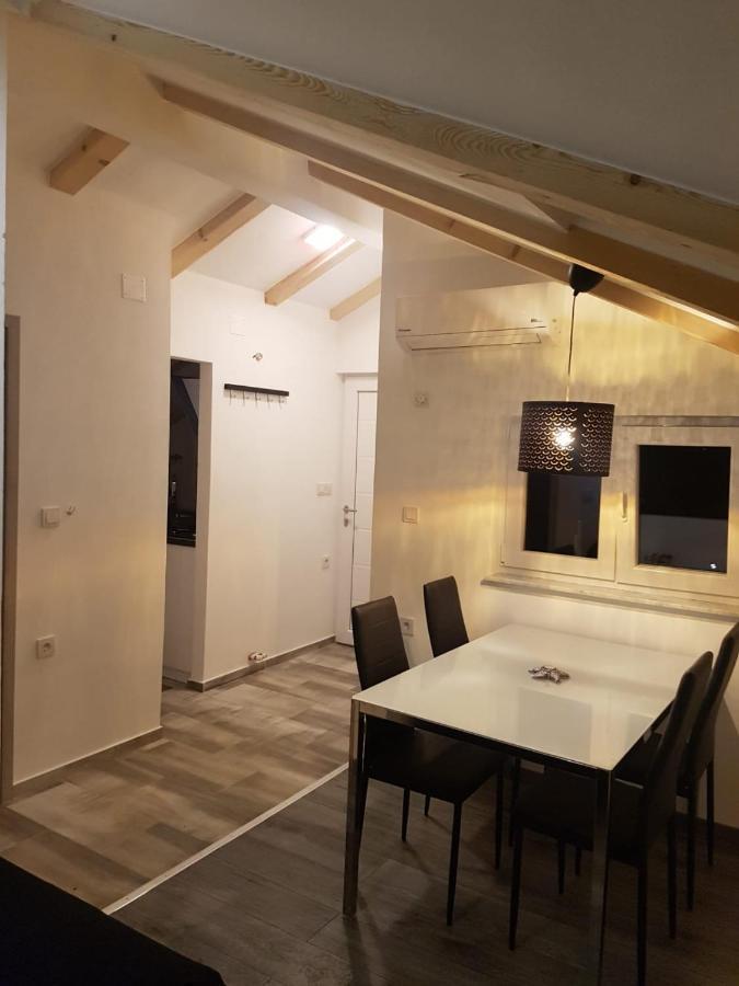 Apartments And Rooms Ivana Krk Town Zewnętrze zdjęcie