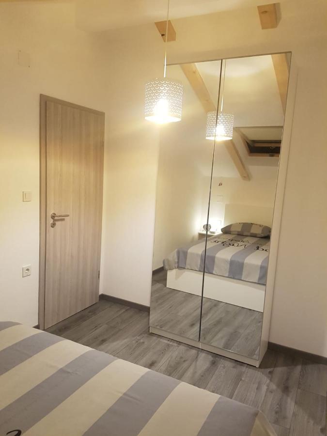 Apartments And Rooms Ivana Krk Town Zewnętrze zdjęcie