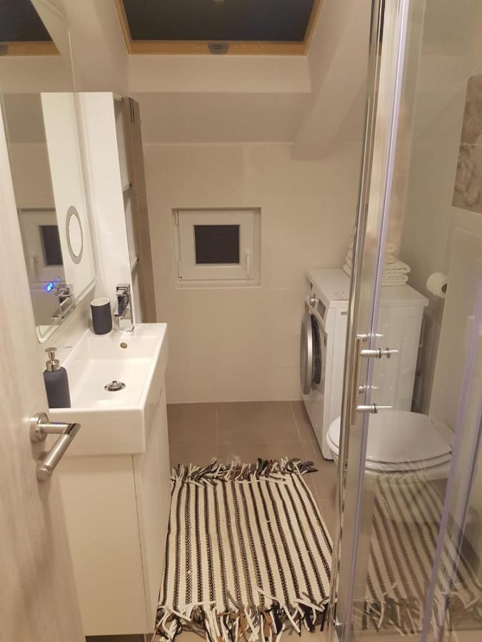 Apartments And Rooms Ivana Krk Town Zewnętrze zdjęcie